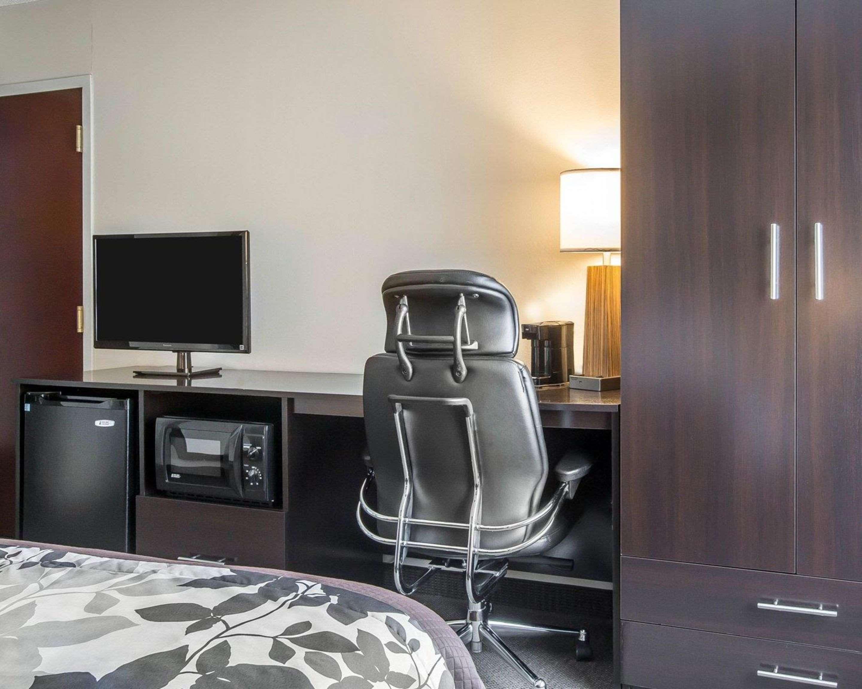 Sleep Inn & Suites Queensbury - Lake George Εξωτερικό φωτογραφία