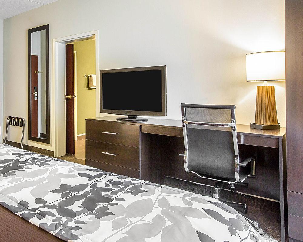 Sleep Inn & Suites Queensbury - Lake George Εξωτερικό φωτογραφία
