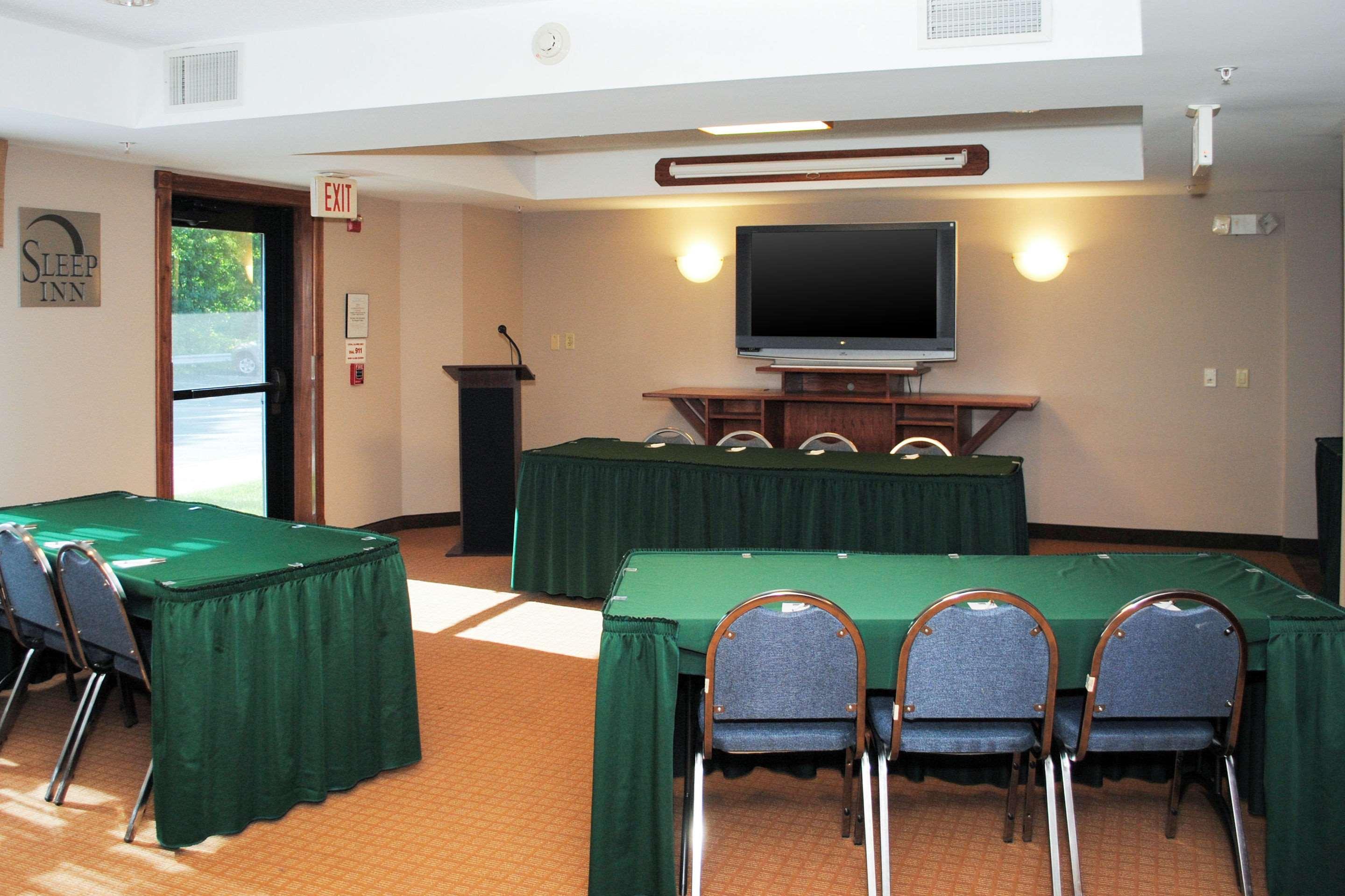 Sleep Inn & Suites Queensbury - Lake George Εξωτερικό φωτογραφία
