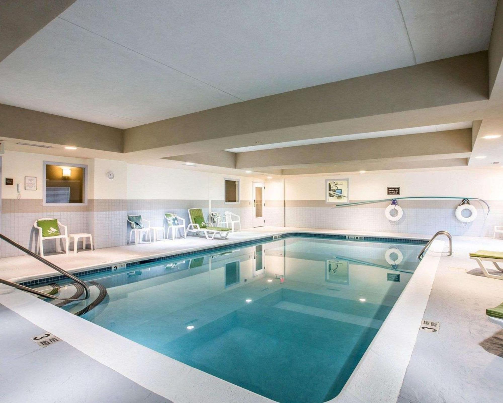 Sleep Inn & Suites Queensbury - Lake George Εξωτερικό φωτογραφία