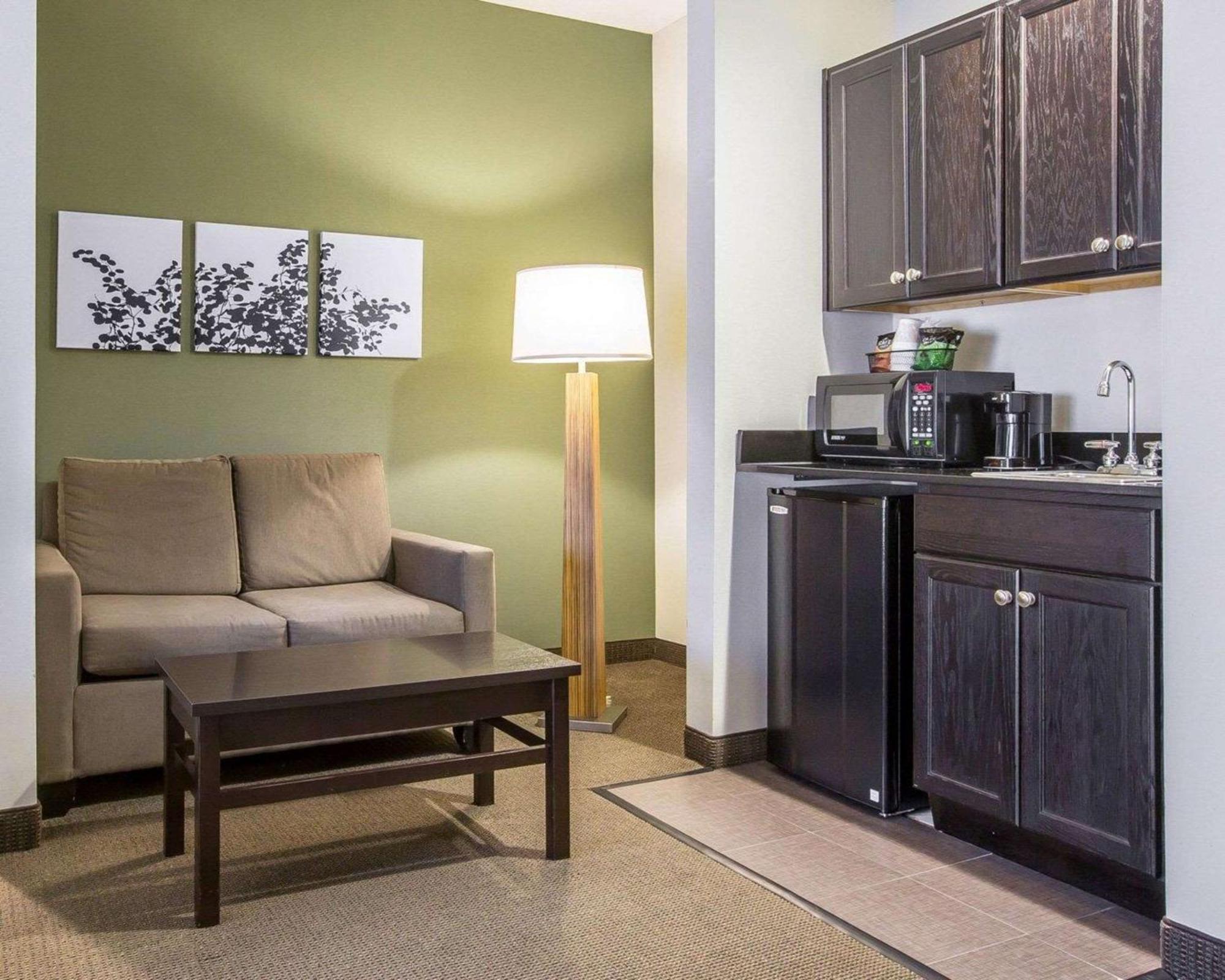 Sleep Inn & Suites Queensbury - Lake George Εξωτερικό φωτογραφία