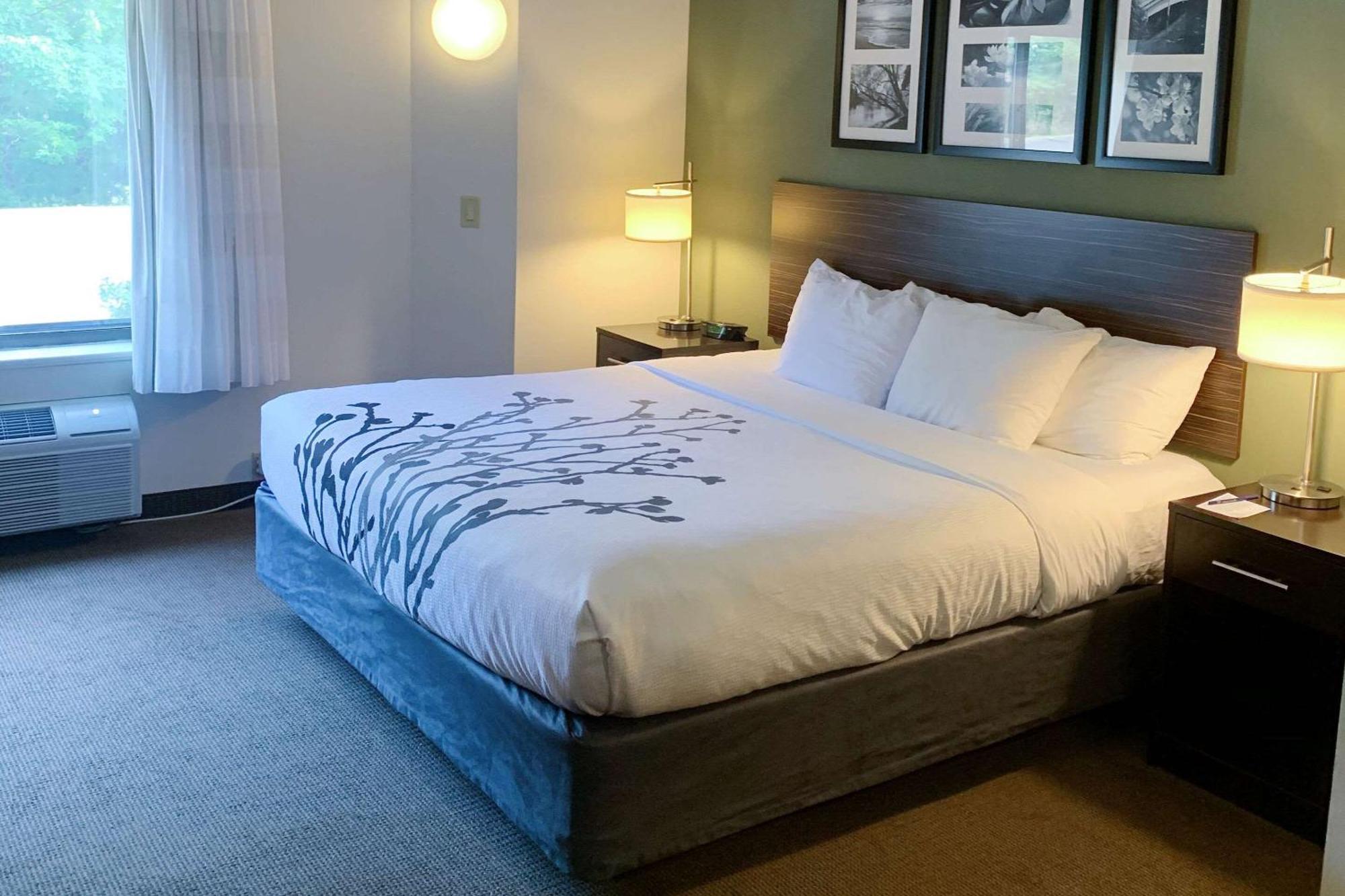 Sleep Inn & Suites Queensbury - Lake George Εξωτερικό φωτογραφία