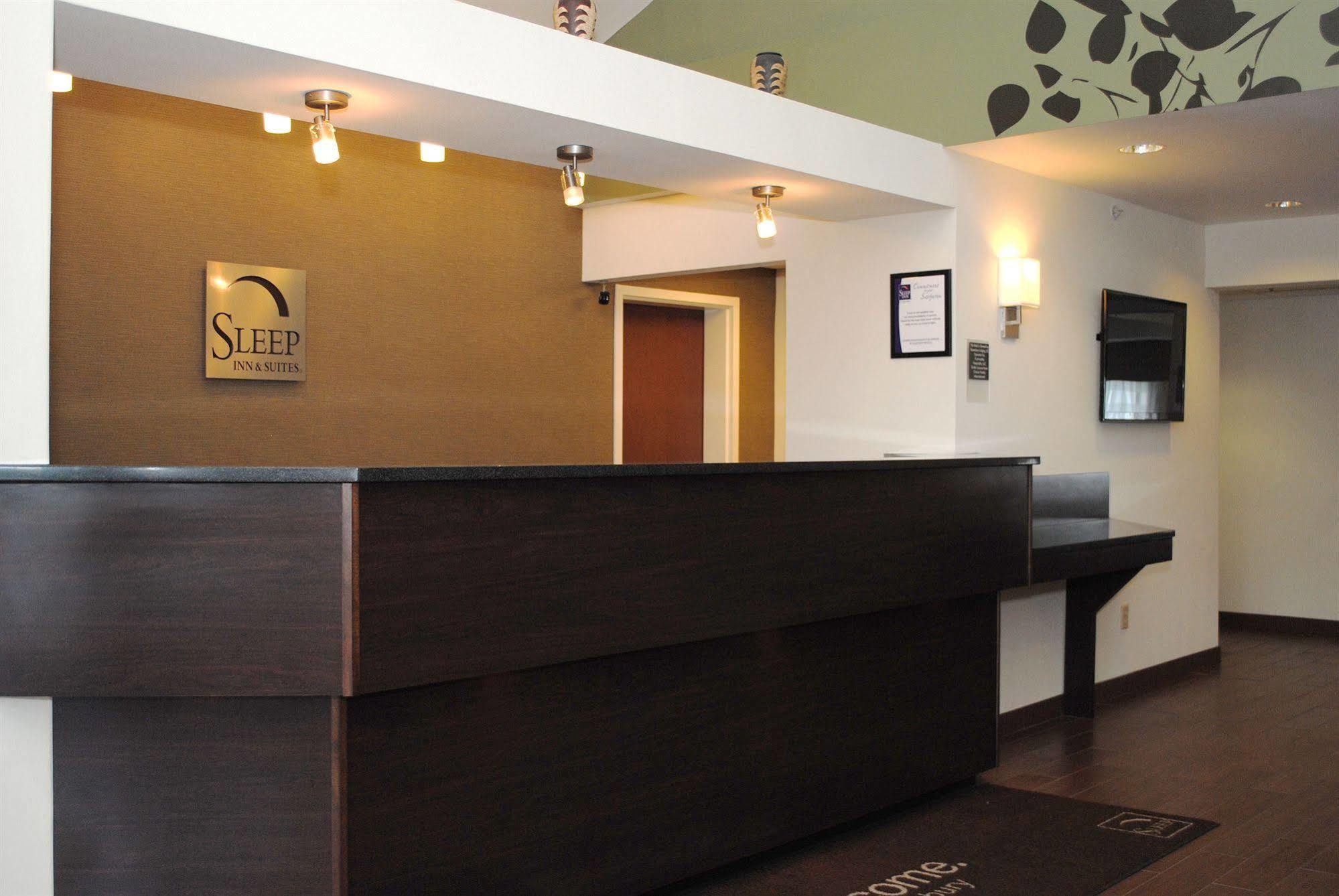 Sleep Inn & Suites Queensbury - Lake George Εξωτερικό φωτογραφία